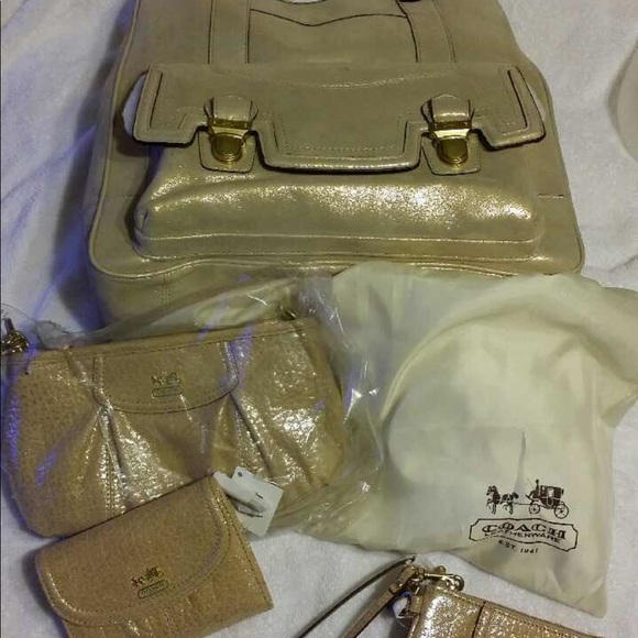 🔥BLACK FRIDAY SALE💥 🌹Vintage Limited addition Coach handbag - Picture 4 of 4